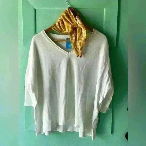 SURVIVAL - white oversized v-neck sweater, fitted elbow length sleeves. … - Picture 10 of 10